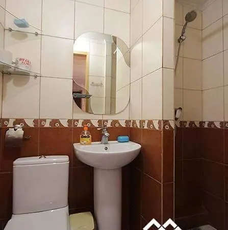 בית הארחה дім з видом на гори. *