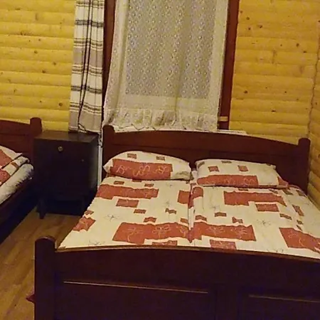 ゲストハウス дім з видом на гори. *