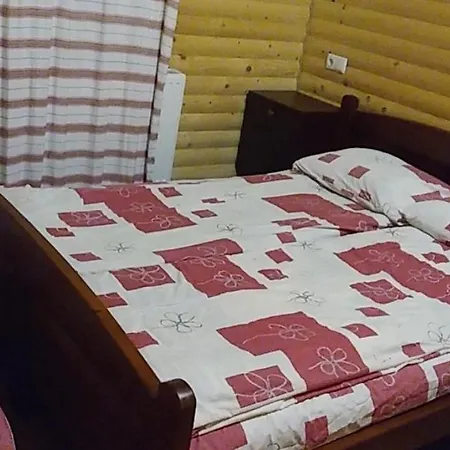 Maison d'hôtes дім з видом на гори.