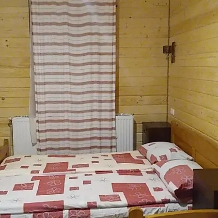 Konukevi дім з видом на гори. Vizhenka