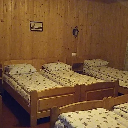 дім з видом на гори. Pensión *