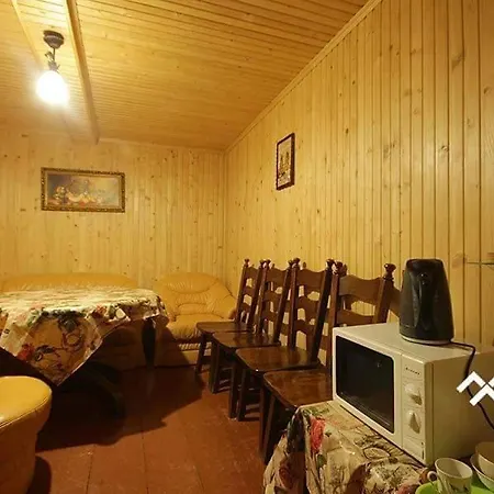 дім з видом на гори. *