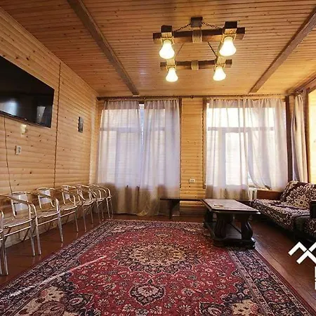 дім з видом на гори. Guest house Vizhenka