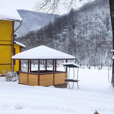 дім з видом на гори. Gasthof *