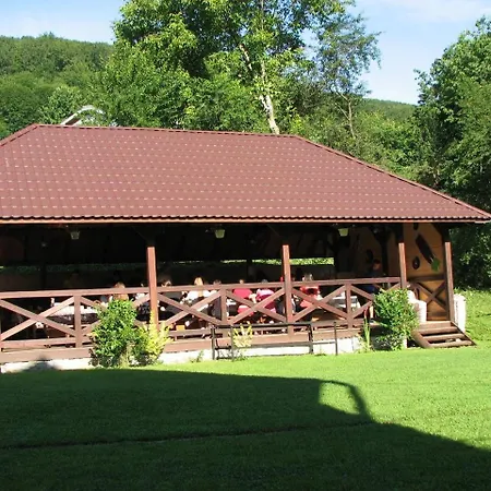 Guest house дім з видом на гори.