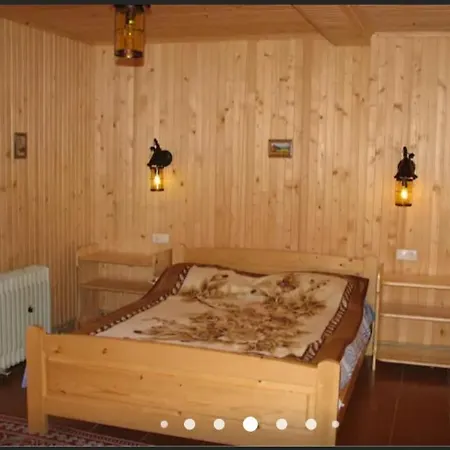 Gasthof дім з видом на гори.